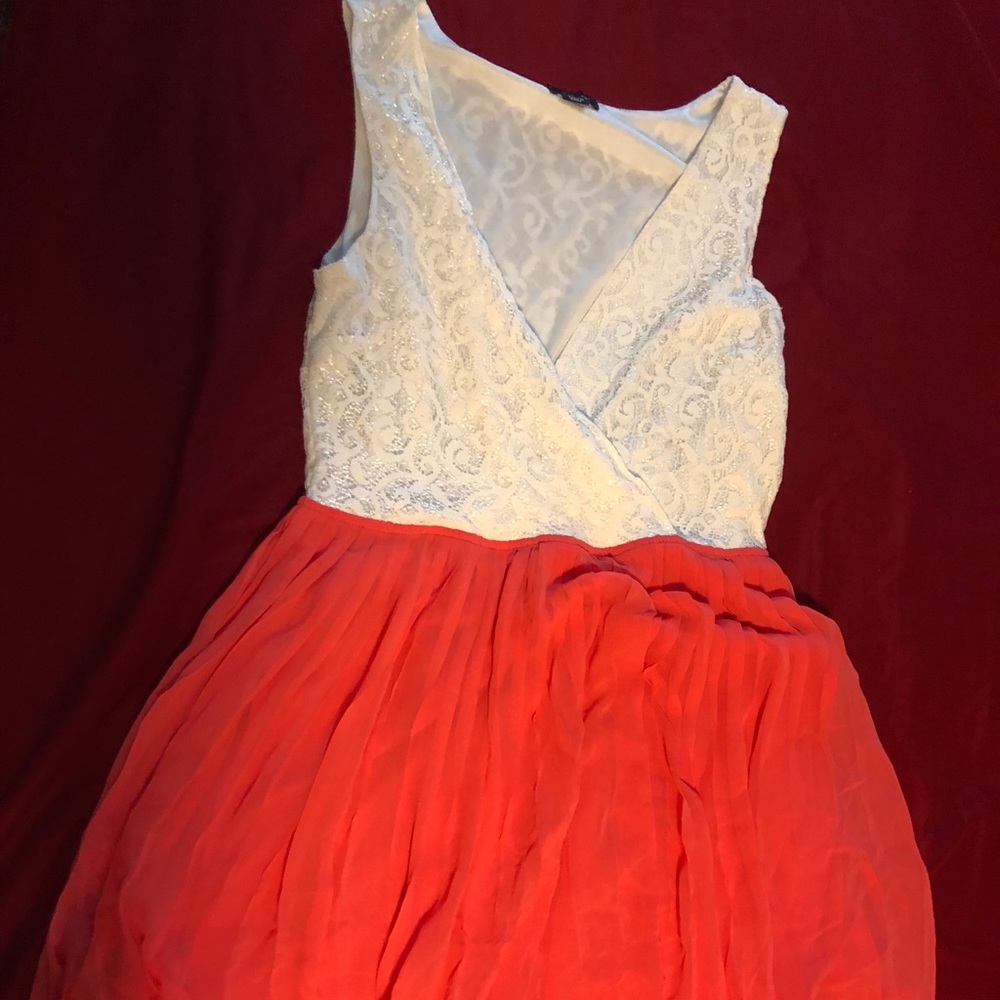 Juniors Rhapsody XL mini dress